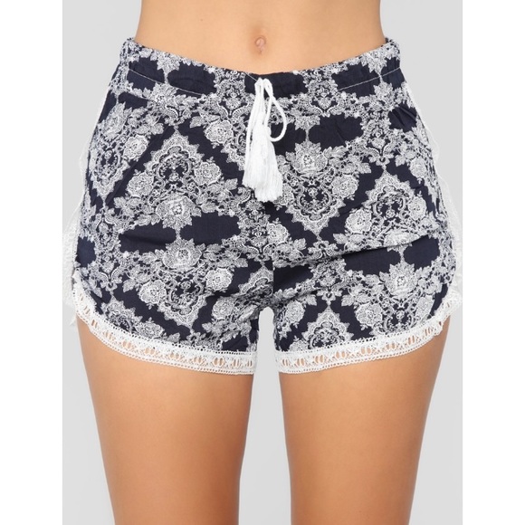 NWT FN Vegas Mami High Rose Printed Shorts - Picture 2 of 6